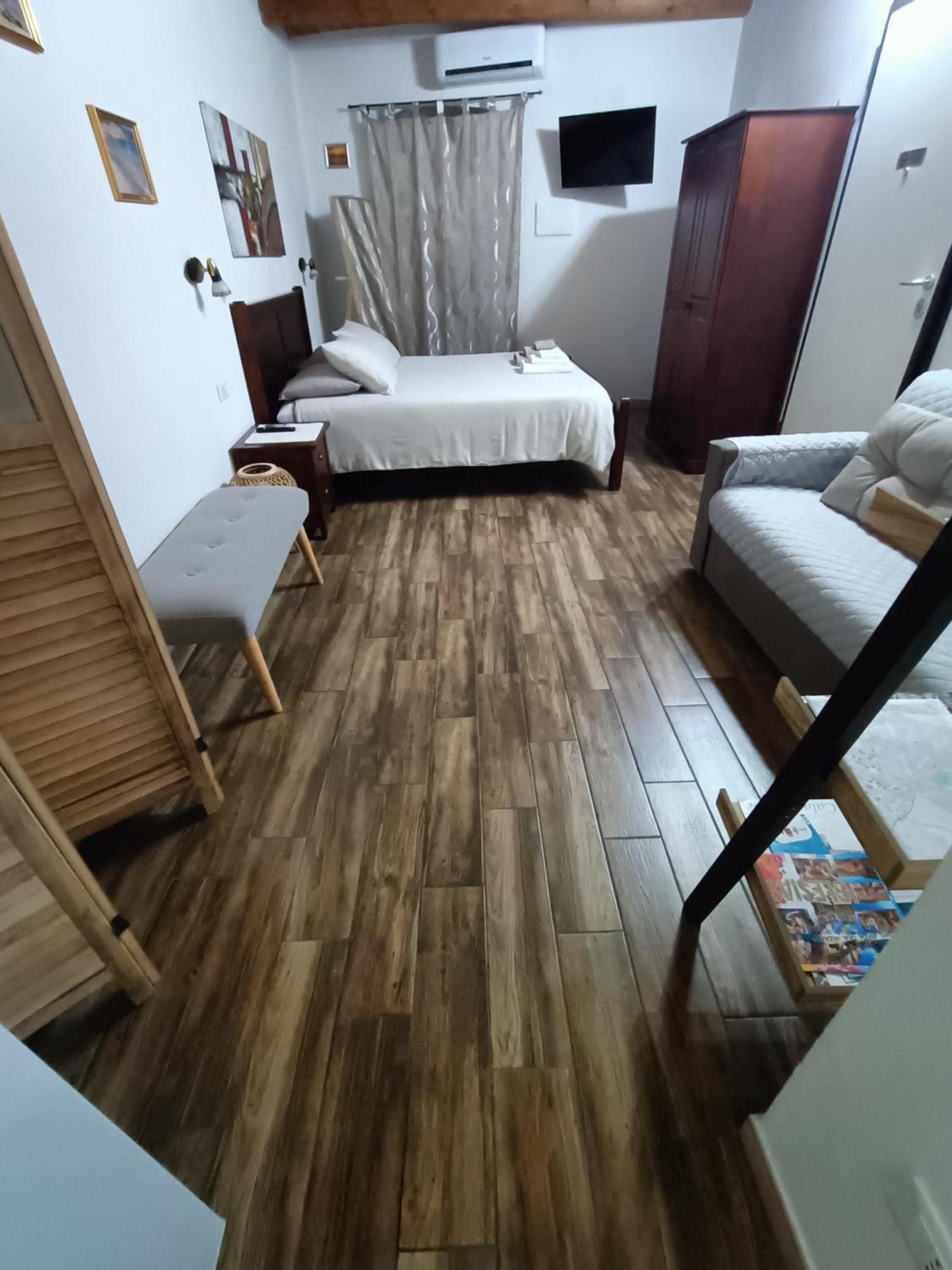 Bed And Breakfast Raggio Di Sole Иглесиас Экстерьер фото
